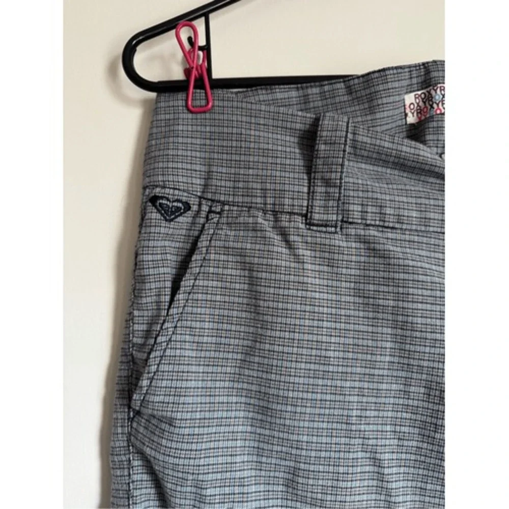 Vintage Roxy Womens grey plaid low rise knee‎ length sz 7 shorts Avril Lavigne